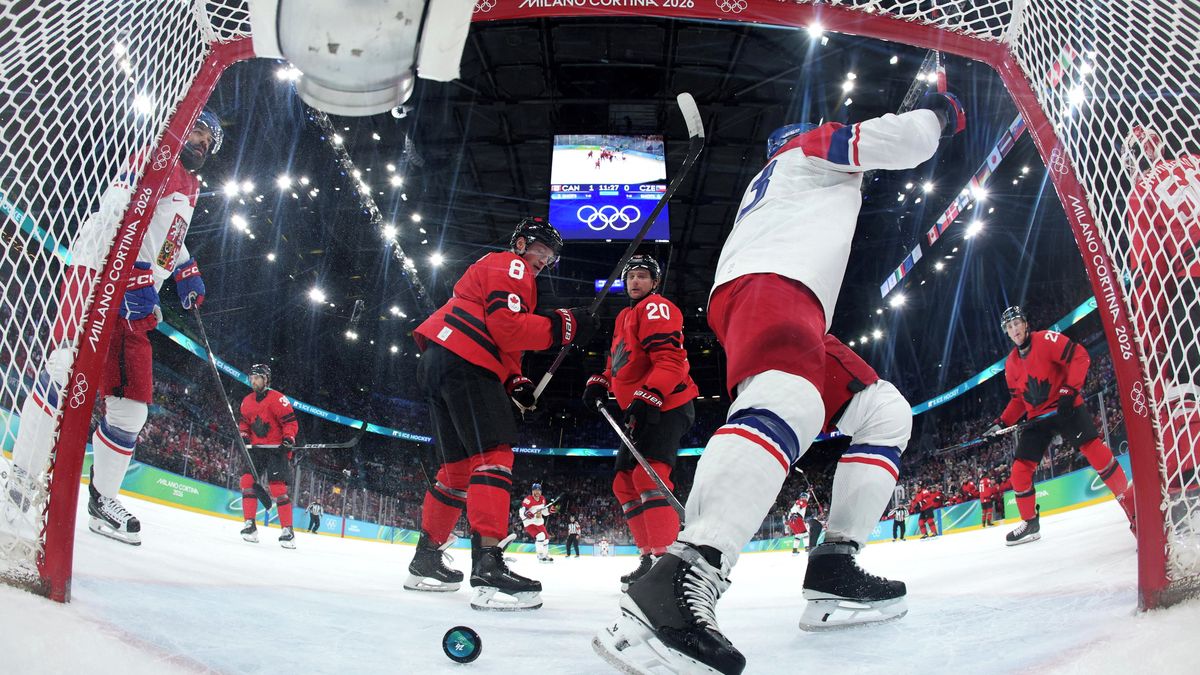 Čeští hokejisté na olympiádě končí. Kanadě podlehli v prodloužení